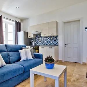 Ursula Self Catering And 1-br In By Tritoni , Valletta Malta